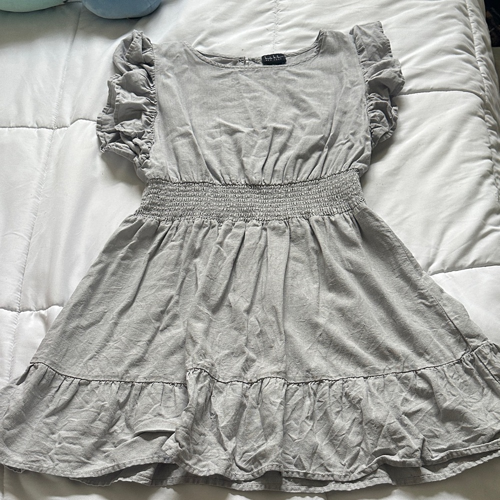 Nicole Miller Light Gray Textured Dress with Ruffle Trim